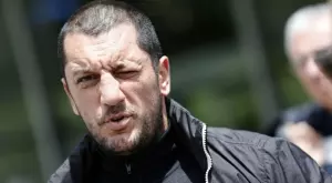 {{ otherArticle[0].article.title }}