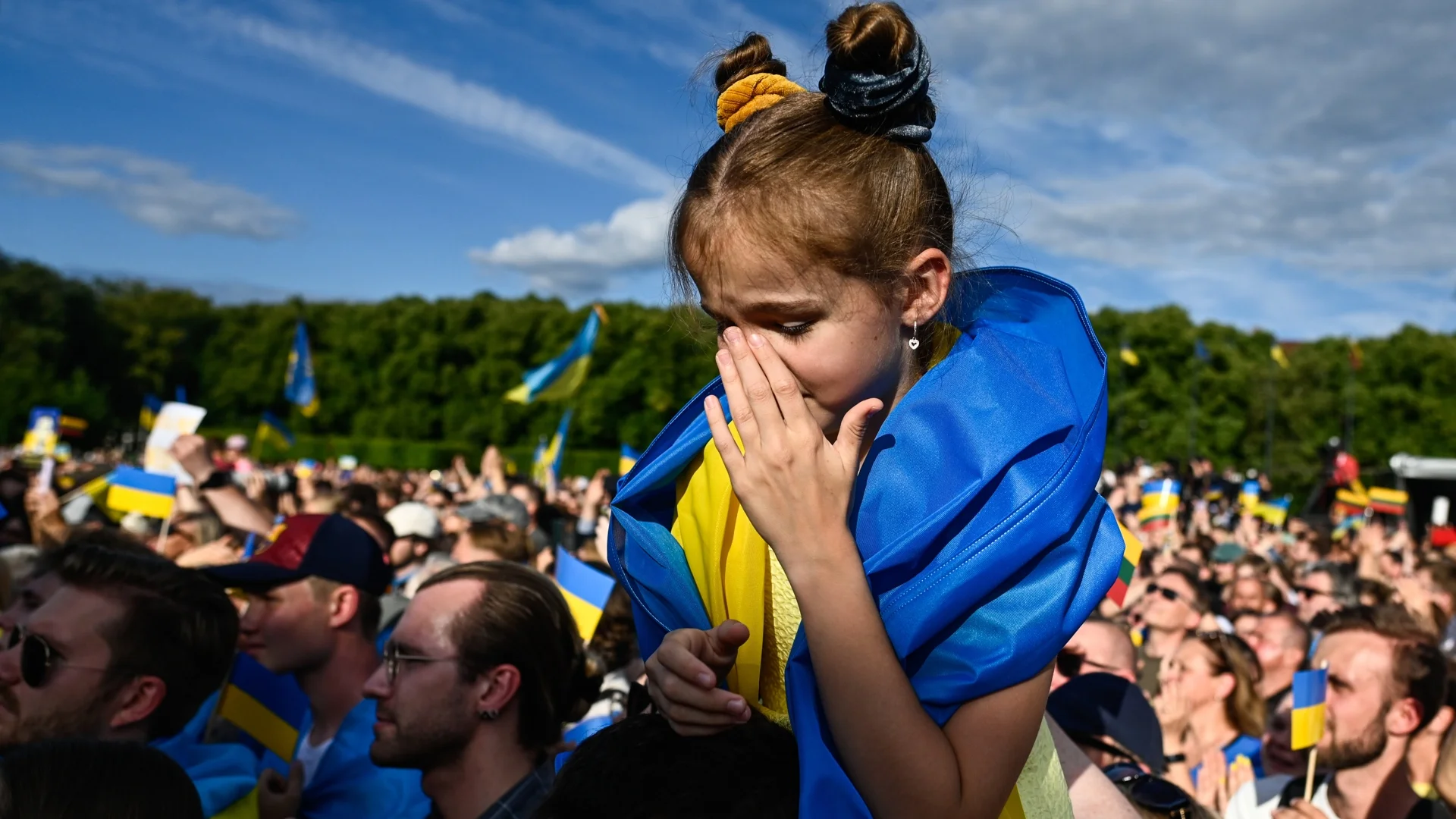 Руски депутат е осиновил отвлечено от Украйна дете, променил е и името му (СНИМКИ)