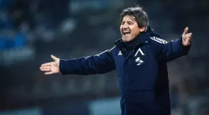 Свързани с ЦСКА и Левски клубове "крадат" голяма трансферна цел на "сините"?