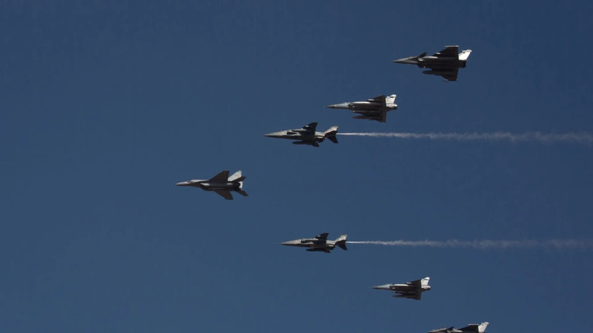 Подсилване на НАТО: Франция праща изтребители Mirage 2000-5 в Литва (ВИДЕО)