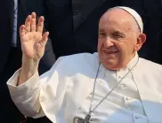 Папата се моли за децата, живеещи в почти робски условия