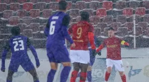 {{ otherArticle[0].article.title }}