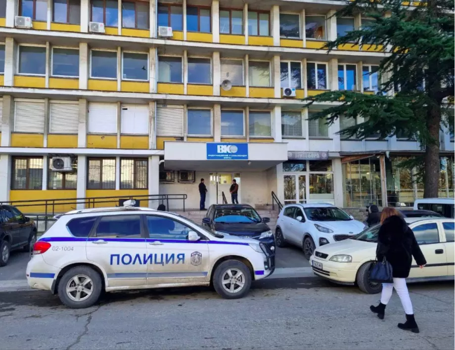 След сигнали за злоупотреби: Полиция влезе във ВиК-Бургас