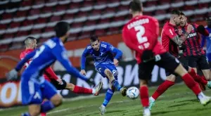 {{ otherArticle[0].article.title }}