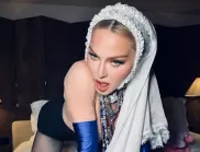 Мадона с предизвикателна закачка към папа Франциск (СНИМКА)