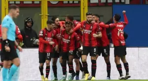 Бивш треньор на Интер застава начело на Милан, Пиоли кара последен сезон