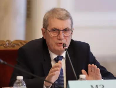 Премиерът спрял Хинков да сменя болнични директори