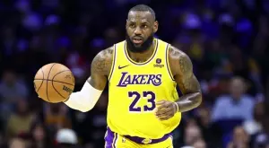 Филаделфия разгроми Лос Анджелис Лейкърс, но ЛеБрон Джеймс записа нов рекорд в НБА (ВИДЕО)