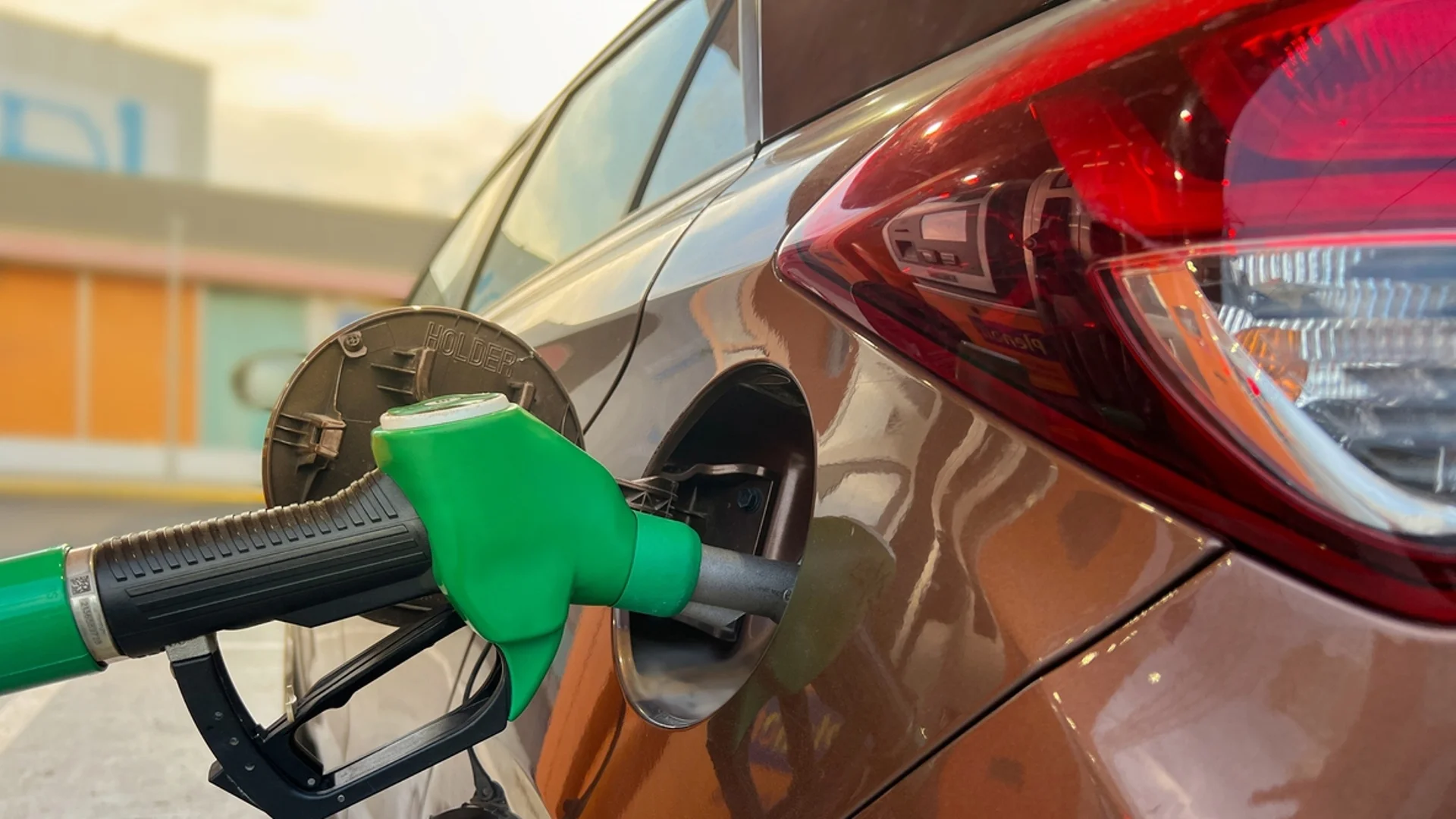 Къде са най-евтини бензинът и дизелът в България: Цените към 18.12.23  
