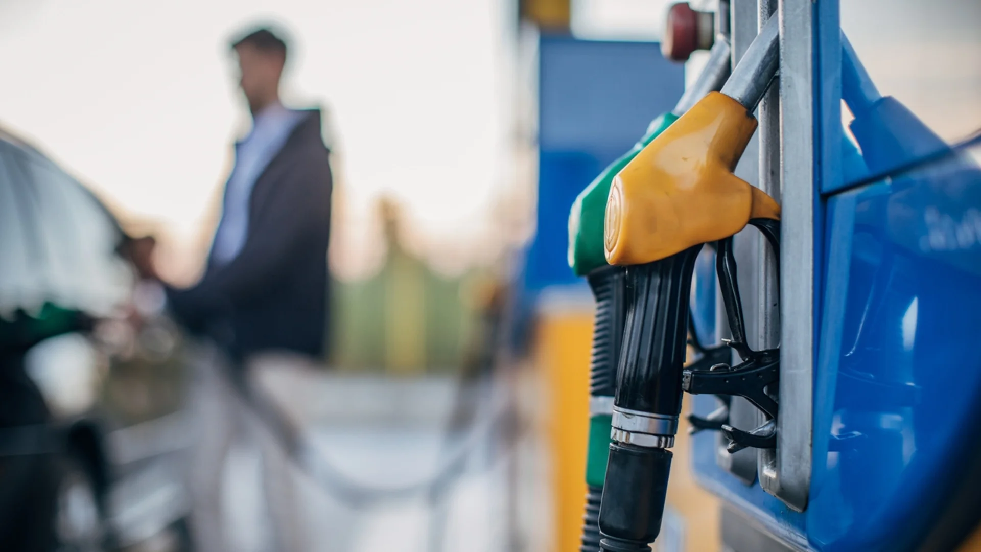 Къде са най-евтини бензинът и дизелът в България: Цените към 01.12.23  