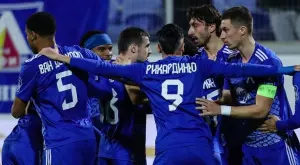 {{ otherArticle[0].article.title }}