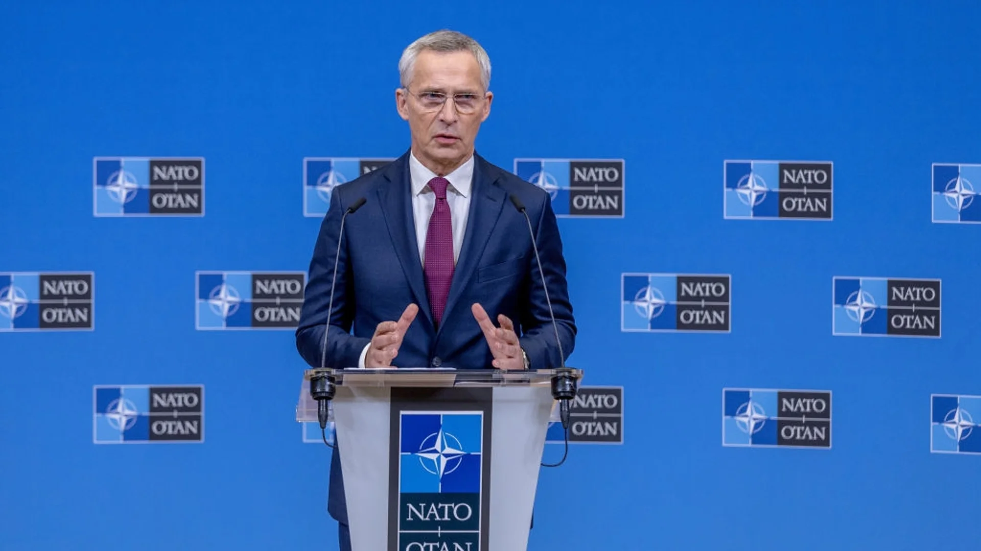 Столтенберг: НАТО да гарантира дългосрочни оръжейни доставки за Киев