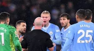 С пример за Ван Дайк фенове поискаха наказание за бесния Ерлинг Холанд (СНИМКА)