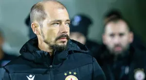 {{ otherArticle[0].article.title }}