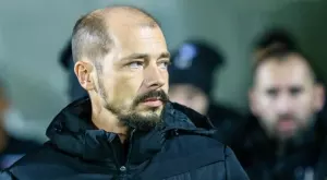 {{ otherArticle[0].article.title }}