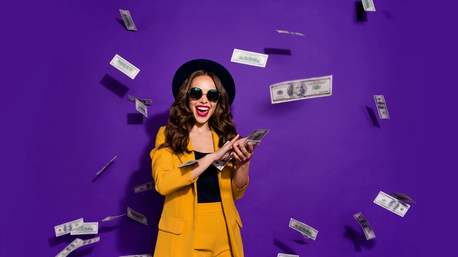 Дъжд от пари очаква тези зодии през февруари