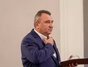 Шефът на "Пирогов" бави делото по отстраняване - нямал 15 лева за съдебни такси