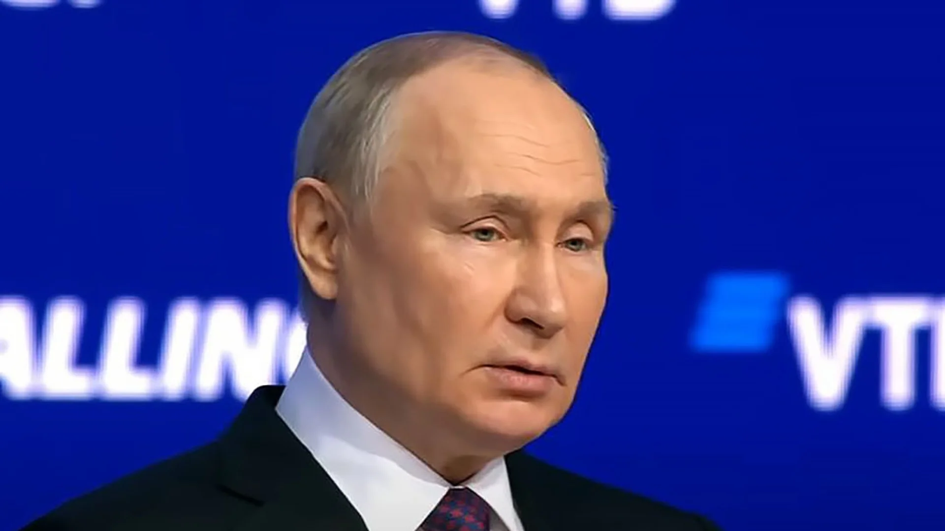 Нека шоуто да започне: Путин ще прави "Пряка линия" с отбрани граждани и журналисти 