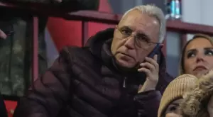 {{ otherArticle[0].article.title }}