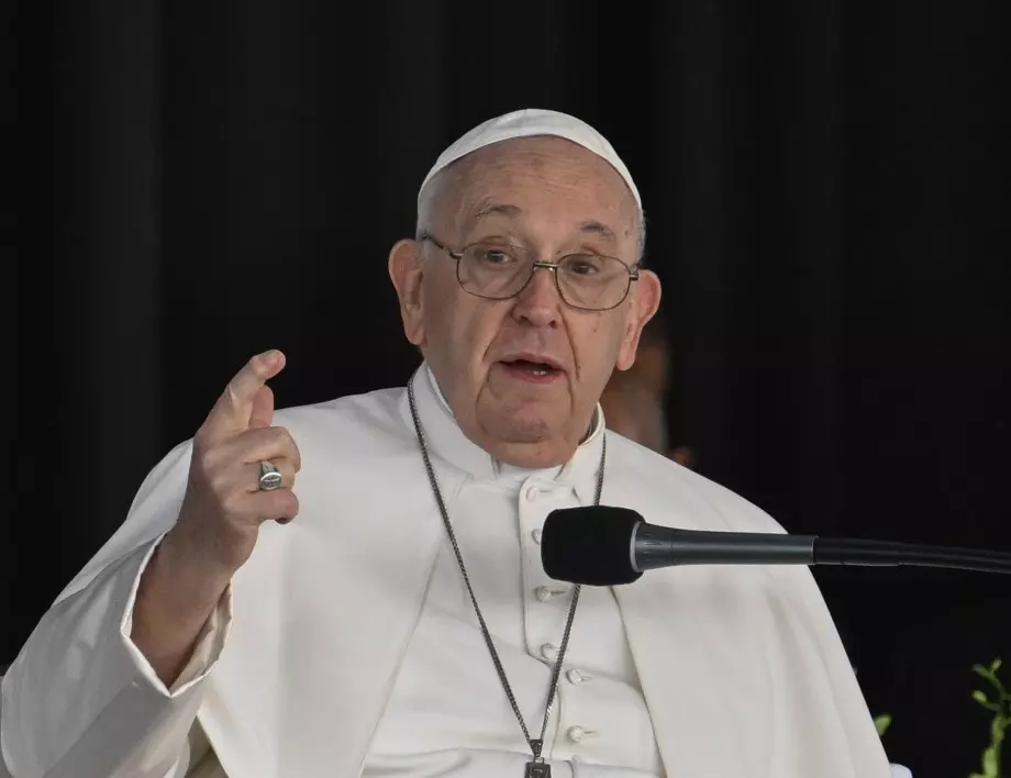 "Като всеки християнин": Папа Франциск реши как иска да бъде погребан