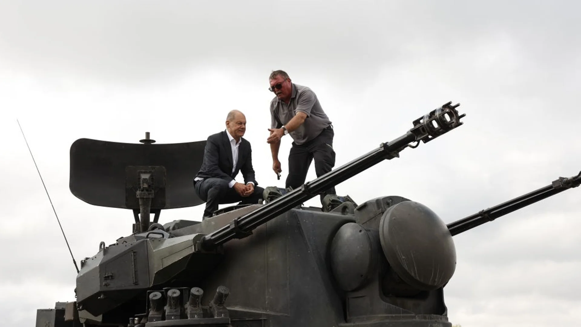 ЕС започва одит на оръжейните доставки за Украйна по искане на Олаф Шолц
