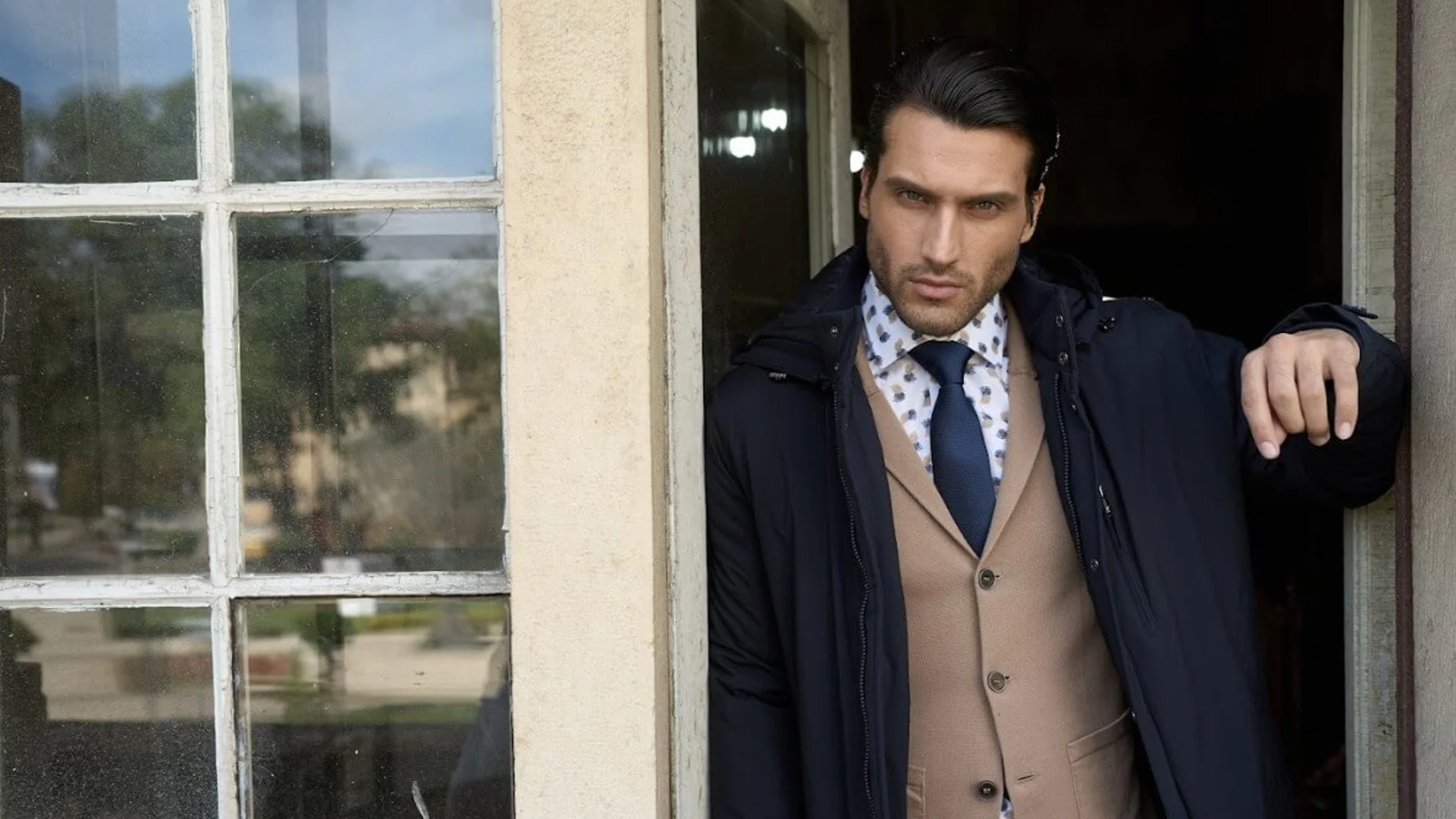 Изкуството на мъжкия гардероб: Основни насоки за сезона