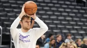 Кингс бе близо до издънка срещу Раптърс, Александър Везенков не стъпи на паркета за трети пореден път (ВИДЕО)