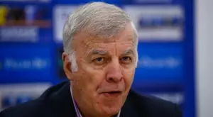 Легенда на Левски иронизира "сините" и трансферите в клуба