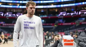 Александър Везенков отговори: Иска ли все още да остане в НБА, или предпочита връщане в Европа