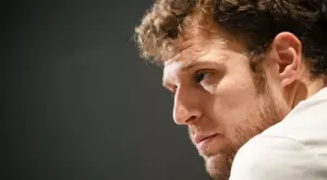 {{ otherArticle[0].article.title }}