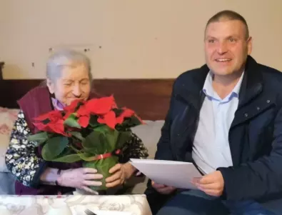 Кметът на Плевен д-р Валентин Христов поздрави Марийка Парлапанова за 105-ия й рожден ден