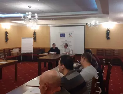Кметът, зам.-кметът и служители на община Добрич се обучаваха за работа с платформа за гражданско участие