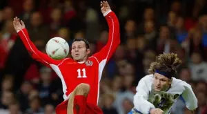 Вбеси Путин, дъвчейки дъвка на химна, спаси го сочна псувня пред цял свят