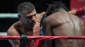 {{ otherArticle[0].article.title }}