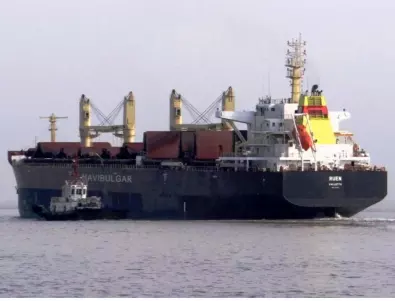 Индия ще съди пирати, отвлекли кораба 