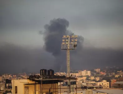 Израел изстреля десетки ракети в Ливан