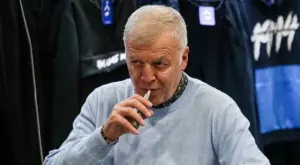 {{ otherArticle[0].article.title }}