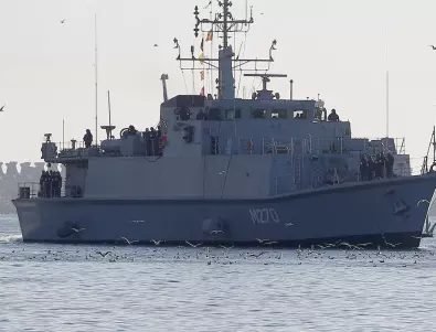 Турция не пуска в Черно море миночистачите, дарени от Великобритания на Украйна