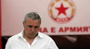 Къпане с маркуч със студена вода: Христо Стоичков с култов разказ от "кухнята" на ЦСКА (ВИДЕО)