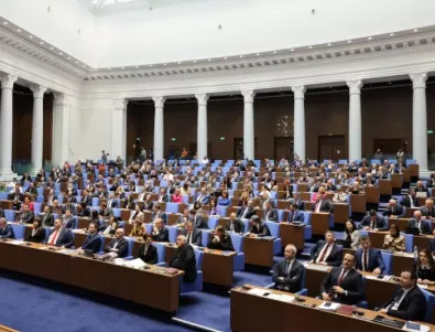 Парламентът гласува за оставката на Николай Денков и кабинета утре
