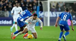 Инфарктно и с 10 души! Реал Мадрид пречупи Алавес и ще посрещне Нова година на върха (ВИДЕО+СНИМКИ)