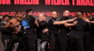 Джарел Милър отново направи скандал, по-тежък е с 40 кг от Даниел Дюбоа (ВИДЕО)