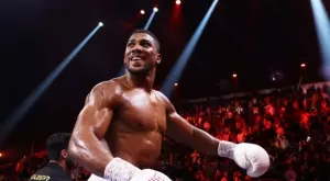 Уайлдър му направи услуга! Антъни Джошуа ще се бие за световна титла, но срещу коварен съперник