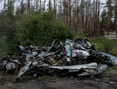 Нови 2 свалени руски самолета: Русия яростно отрича, Путин се прави на благ (ВИДЕО)