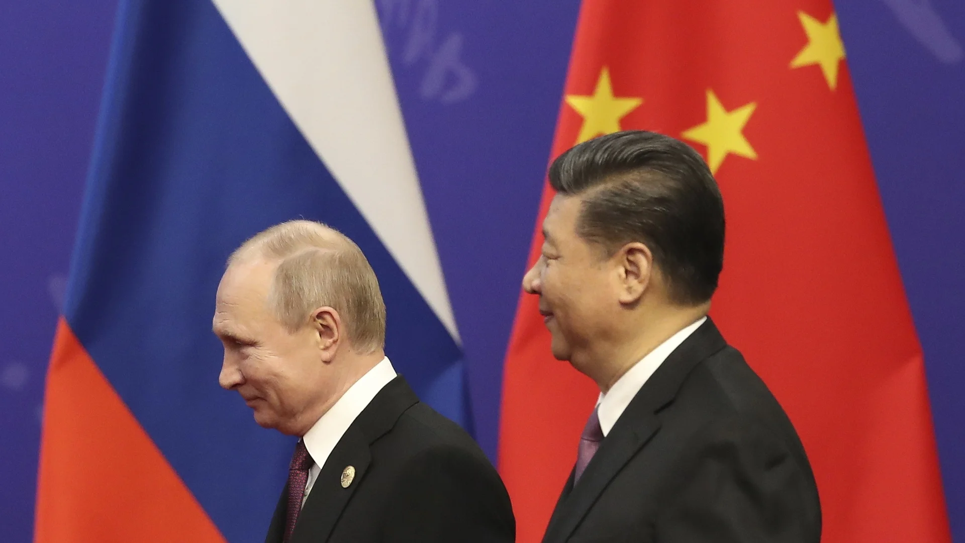 Китай - спасителят на Русия: Любов по време на война