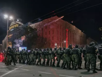 Централен Белград е блокиран от протестиращи 