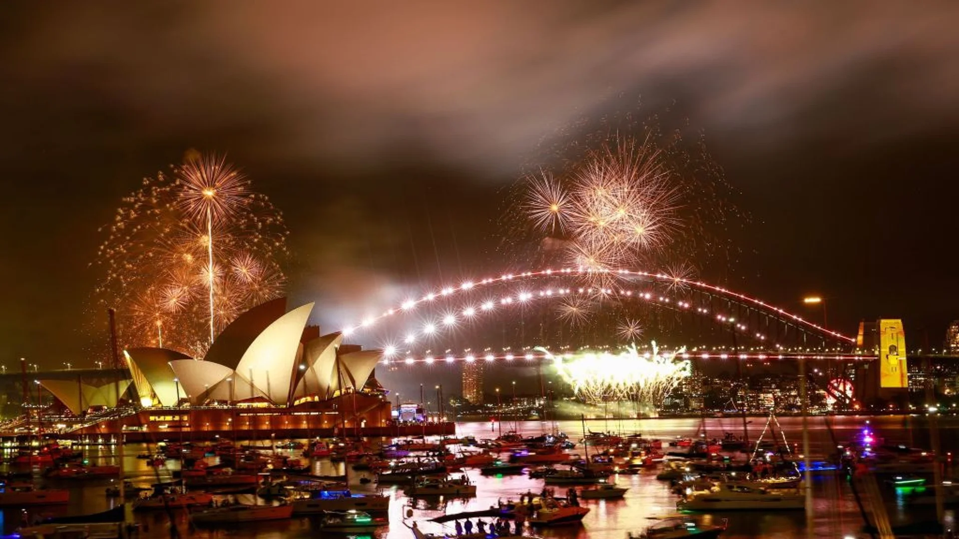 В Австралия и Нова Зеландия посрещнаха новата година (ВИДЕО и СНИМКИ)