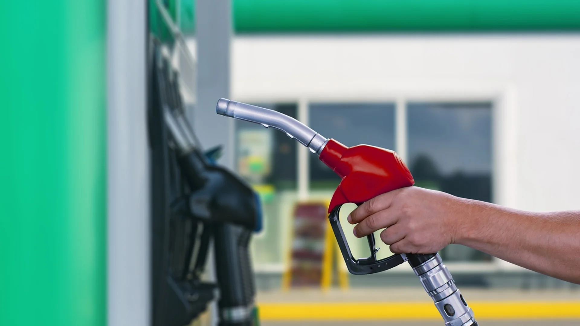Къде са най-евтини бензинът и дизелът в България: Цените към 03.01.24  