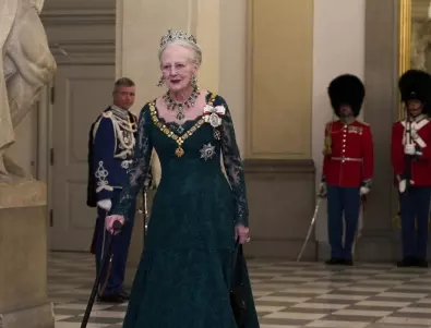 За последно като монарх: Датската кралица се вози в златната карета (ВИДЕО)