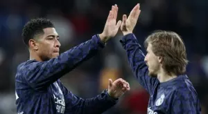 В слабия съперник на Реал Мадрид ще хвърлят монета кой да вземе тениските на Модрич и Белингам